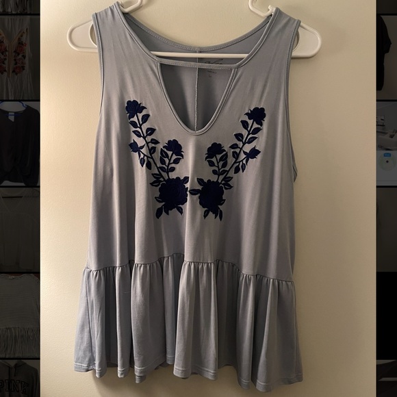 Francesca's Collections Tops - Boutique Flowy Tank